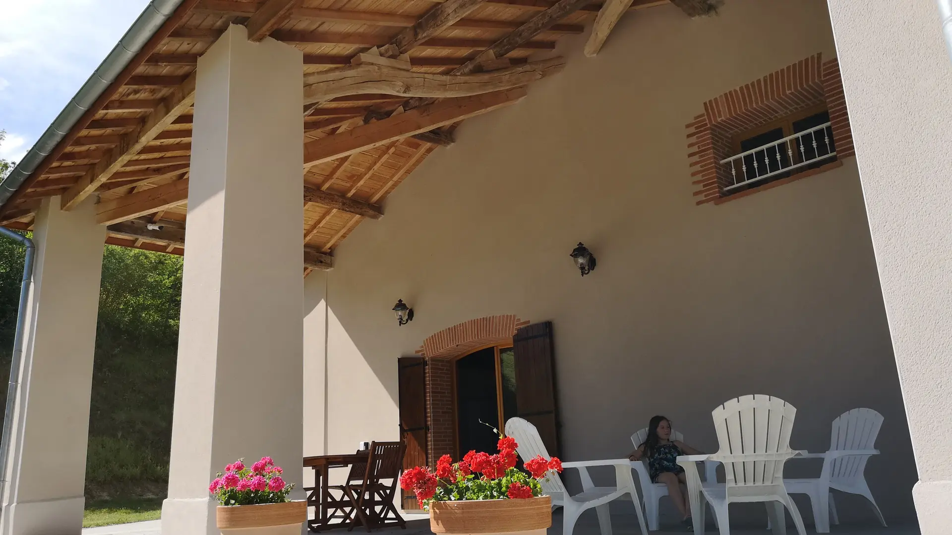 Grande terrasse couverte privée