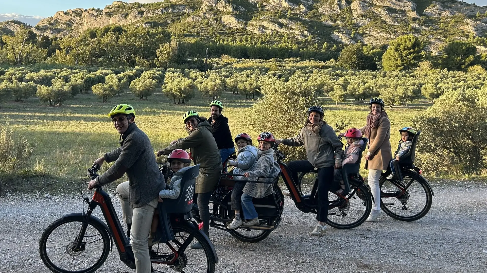 Unusual Ride Cycling tour guide in Aureille Family cycling