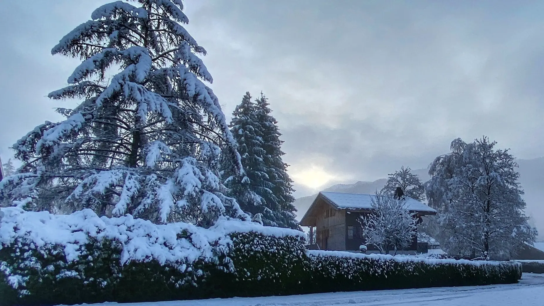 Le chalet en hiver
