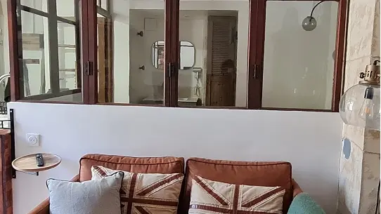 Les terrasses de l'Isle - Studio cosy avec terrasse_L'Isle-sur-la-Sorgue canapé verrière