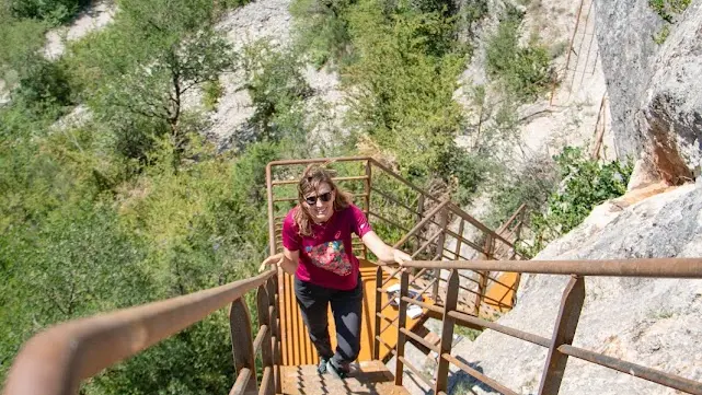 Sentier des falaises des gorges d'Agnielles