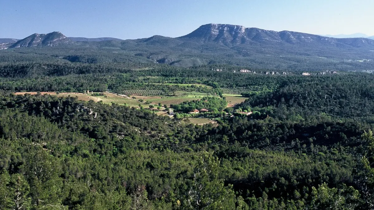 Les Bessillons depuis Notre-Dame-du-Paracol
