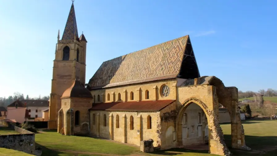 Eglise abbatiale cistercienne La Bénisson Dieu