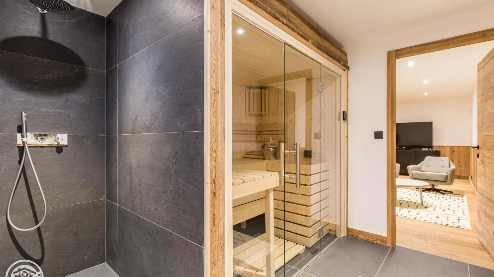 sauna niveau -1 et douche