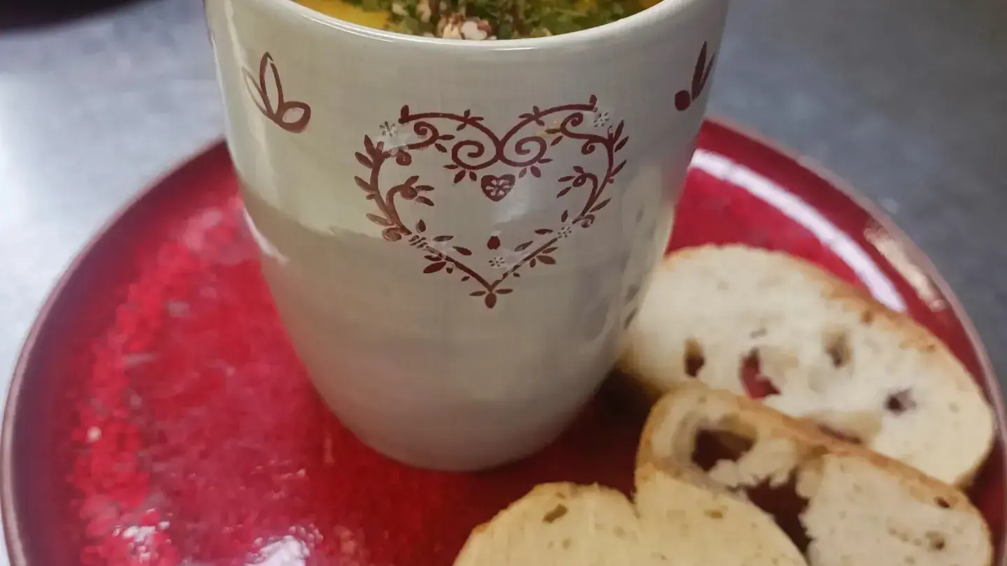 soupe et lard grillé