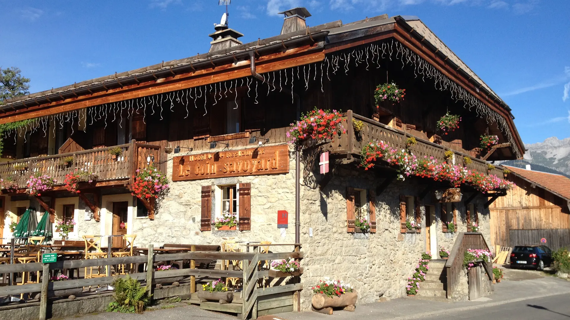 Vue extérieure du restaurant le Coin savoyard