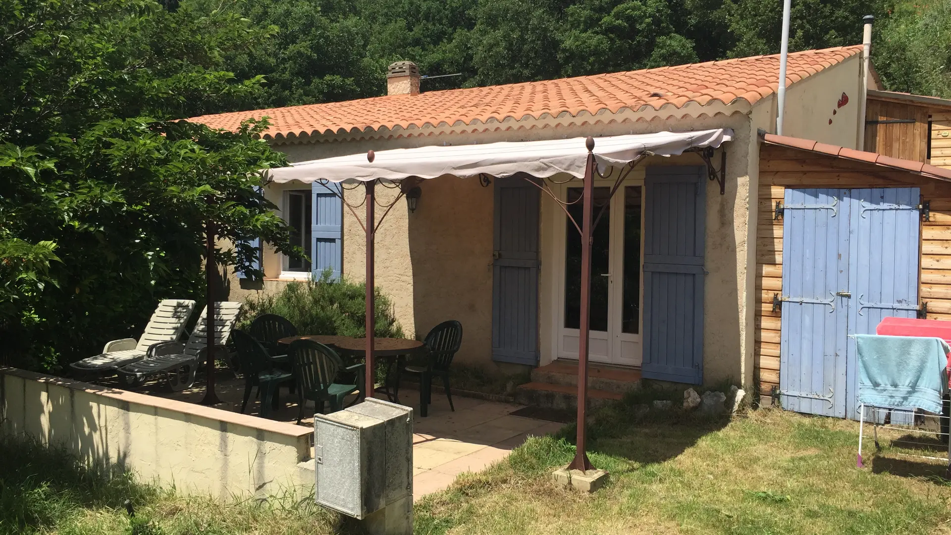 Terrasse Gîte Serre Ponçon