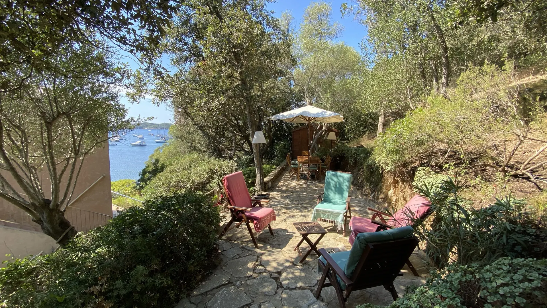 la terrasse dans le jardin