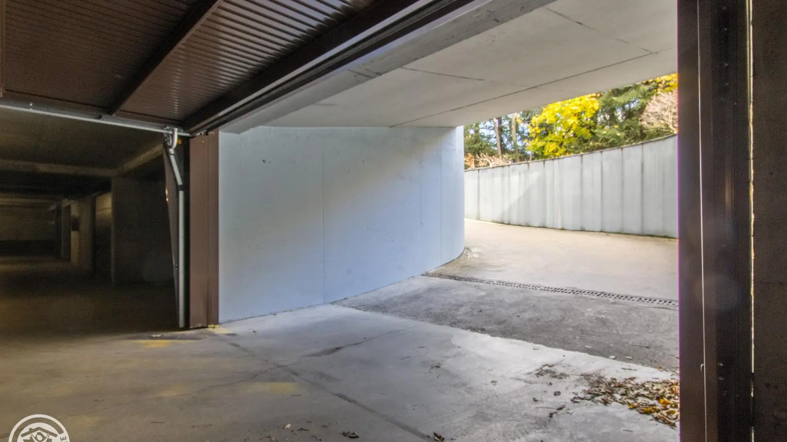 Accès garage au sous-sol