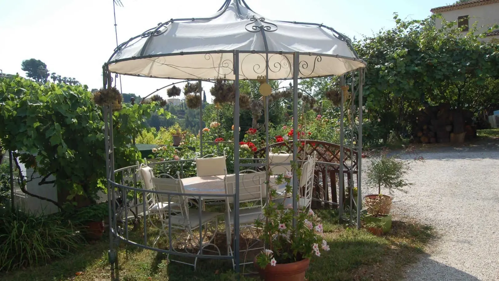 La Colline aux Oiseaux-Tonnelle-Cagnes sur Mer-Gîtes de France Alpes-Maritimes