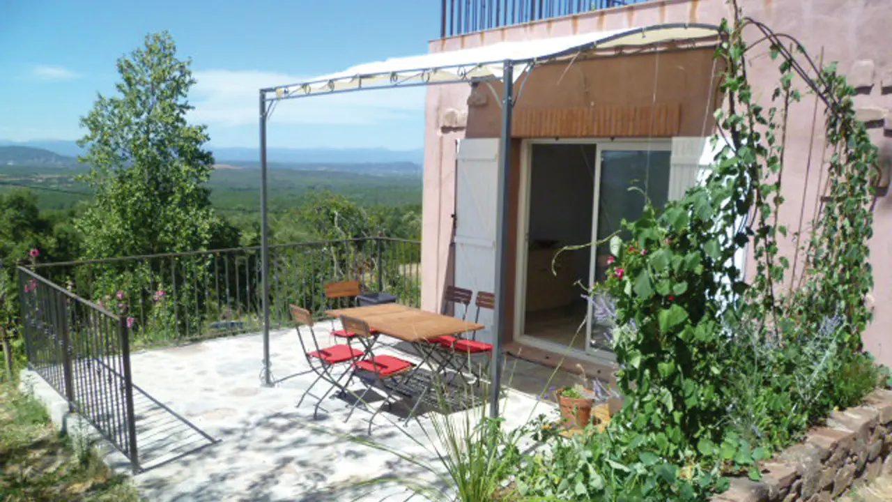 La Maison de Nathalie Terrasse Gite
www.chambresdhotes-casteldesmaures.org