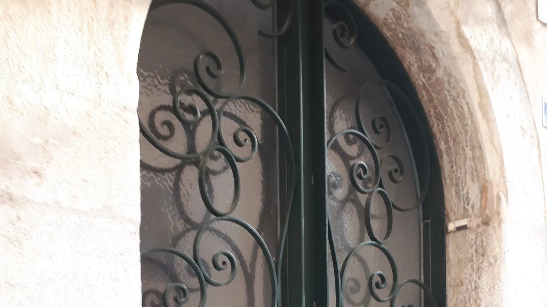 Porte Traverse Marquand