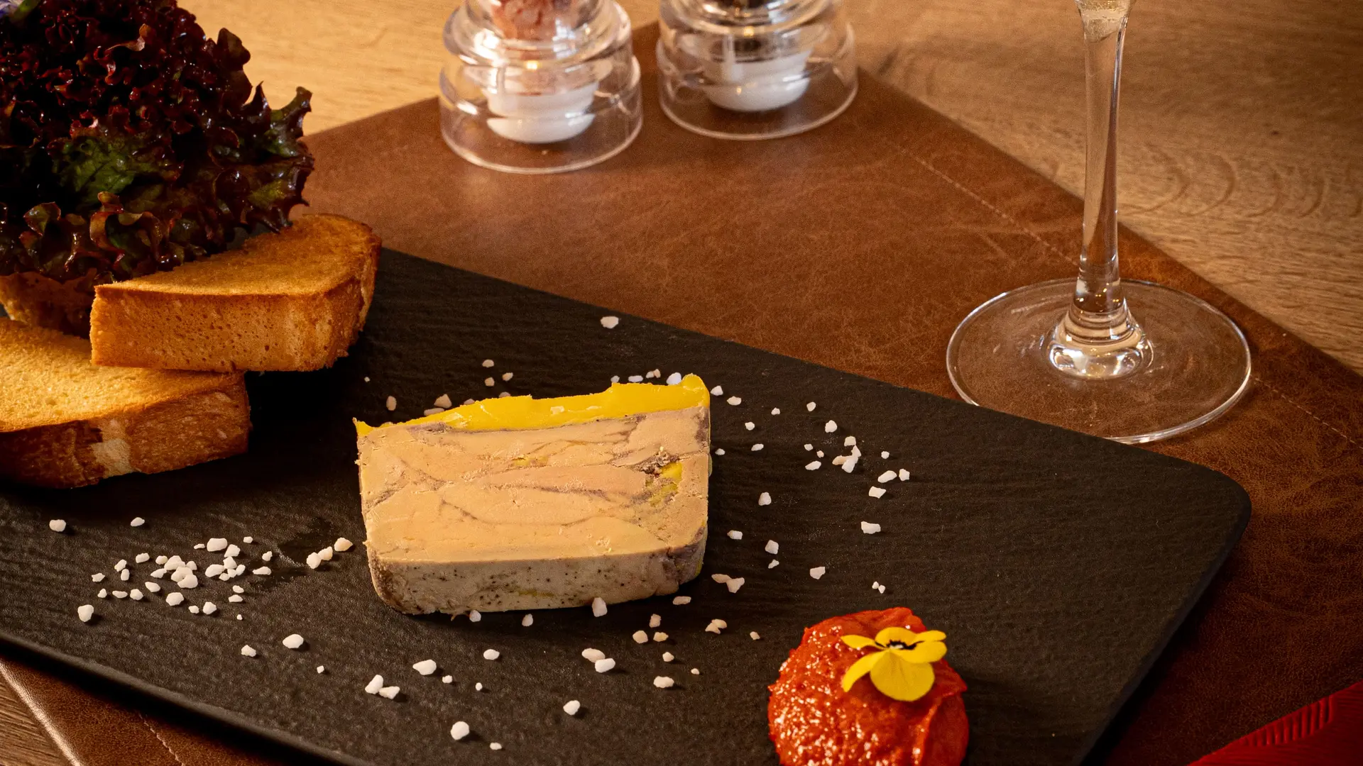 Foie gras maison et ses accompagnements