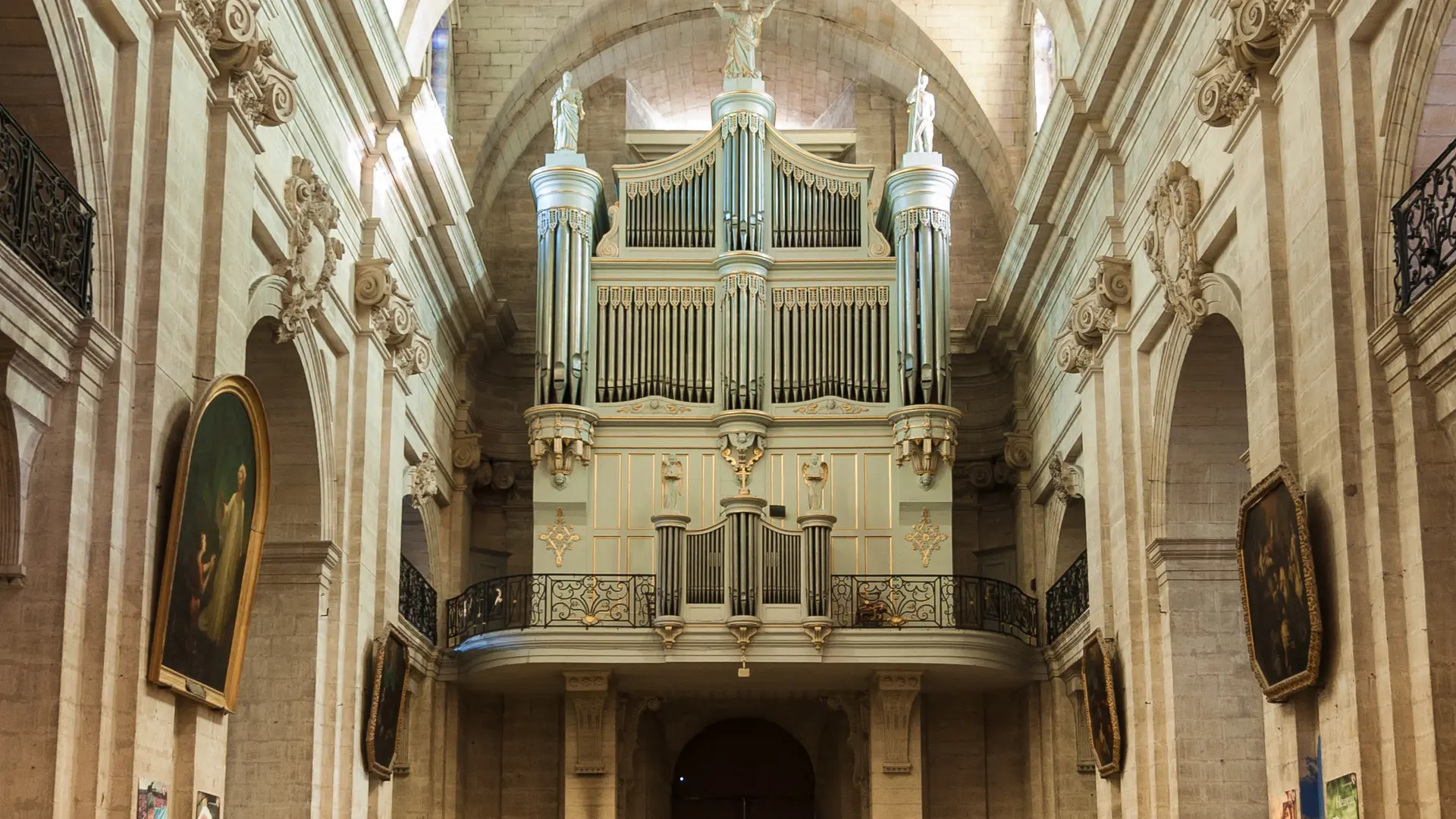 Collégiale Notre Dame des Pommiers