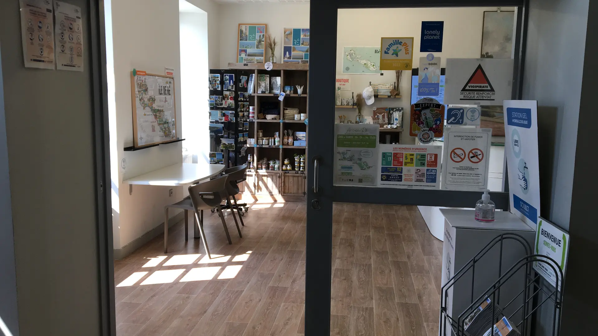 Entrée du bureau d'accueil Ars-en-Ré