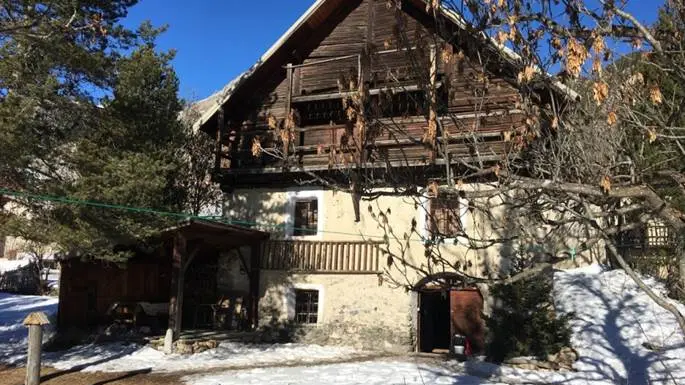 MAISON CARAIL Sallé 05100 NEVACHE