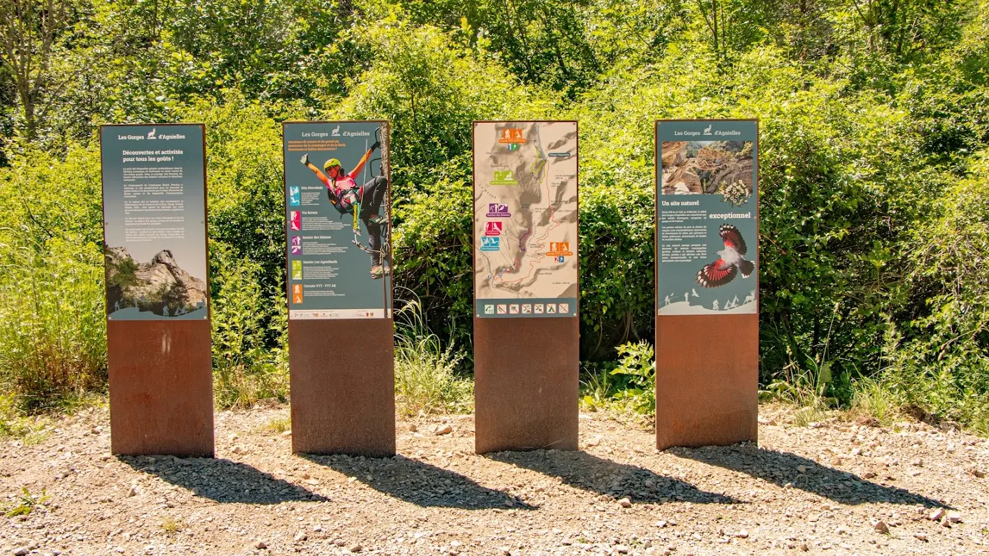 Sentier des falaises des gorges d'Agnielles