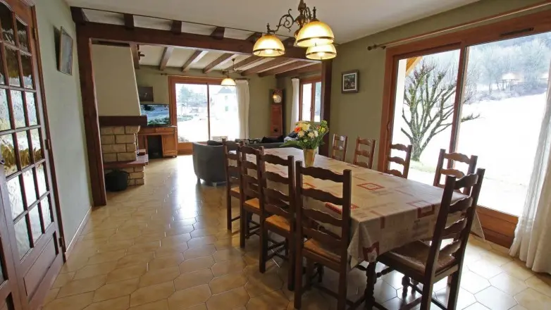 Salon salle à manger - Les Primevères - Thônes, Haute-Savoie