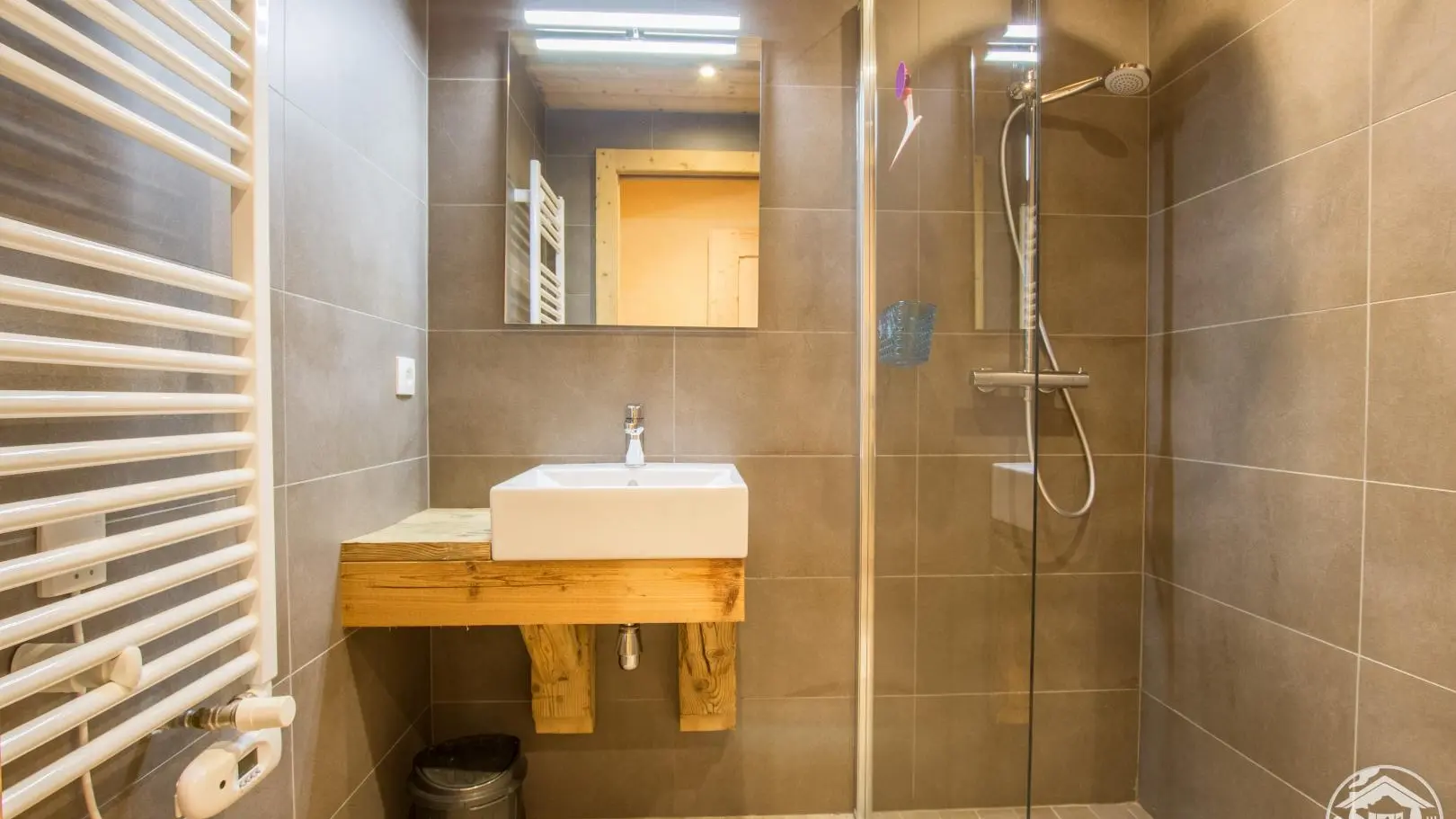 Salle d'eau de la chambre 3