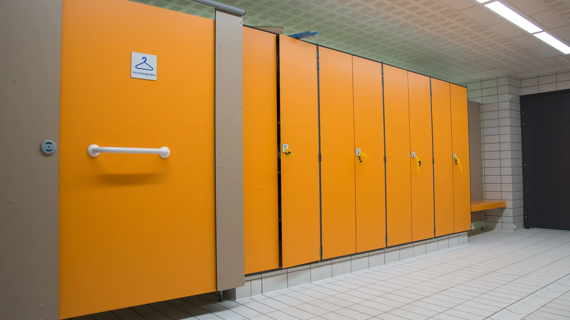 vestiaires_handi_piscine_vallee_verte