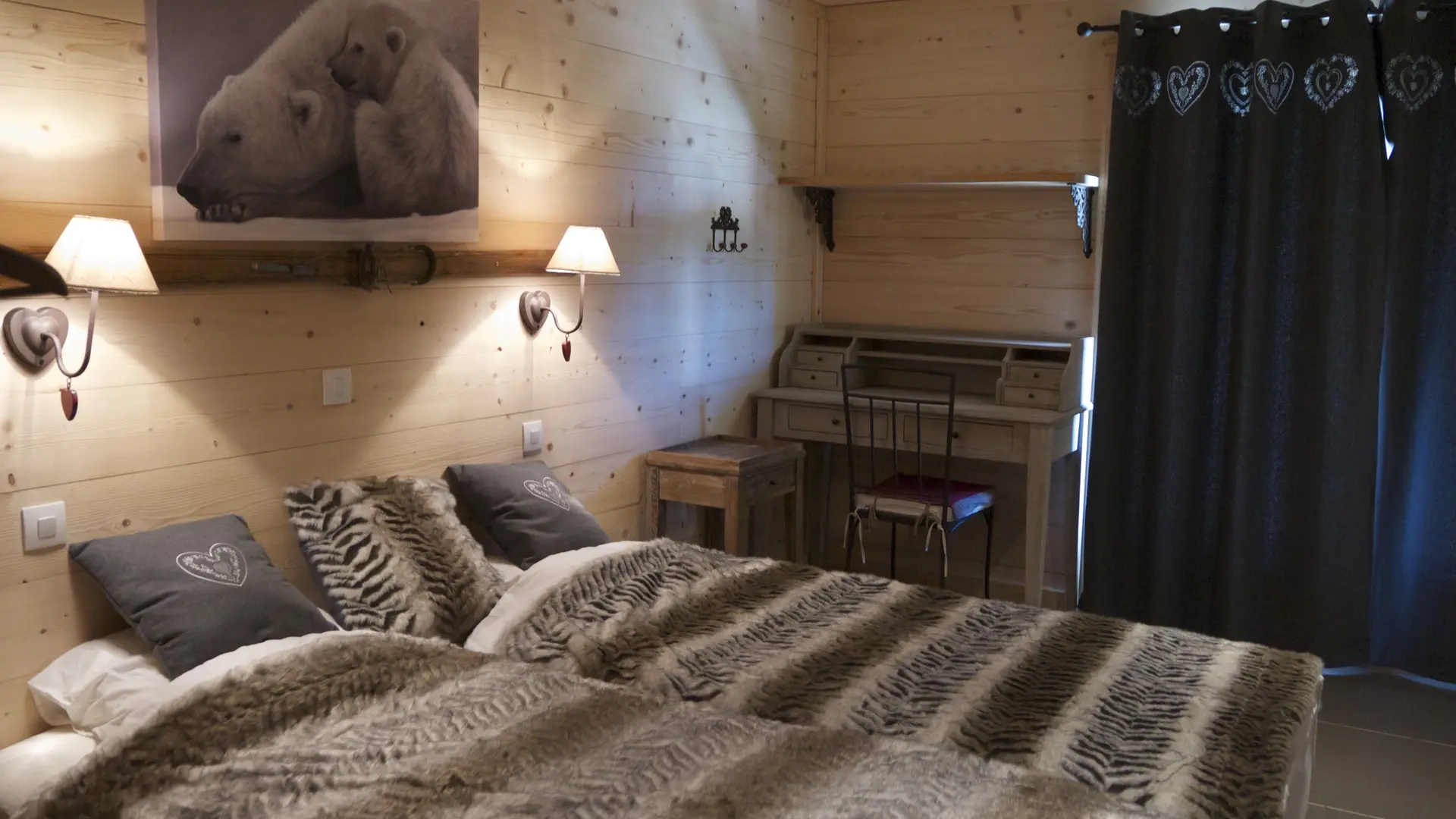 Chambre twin avec coin bureau
