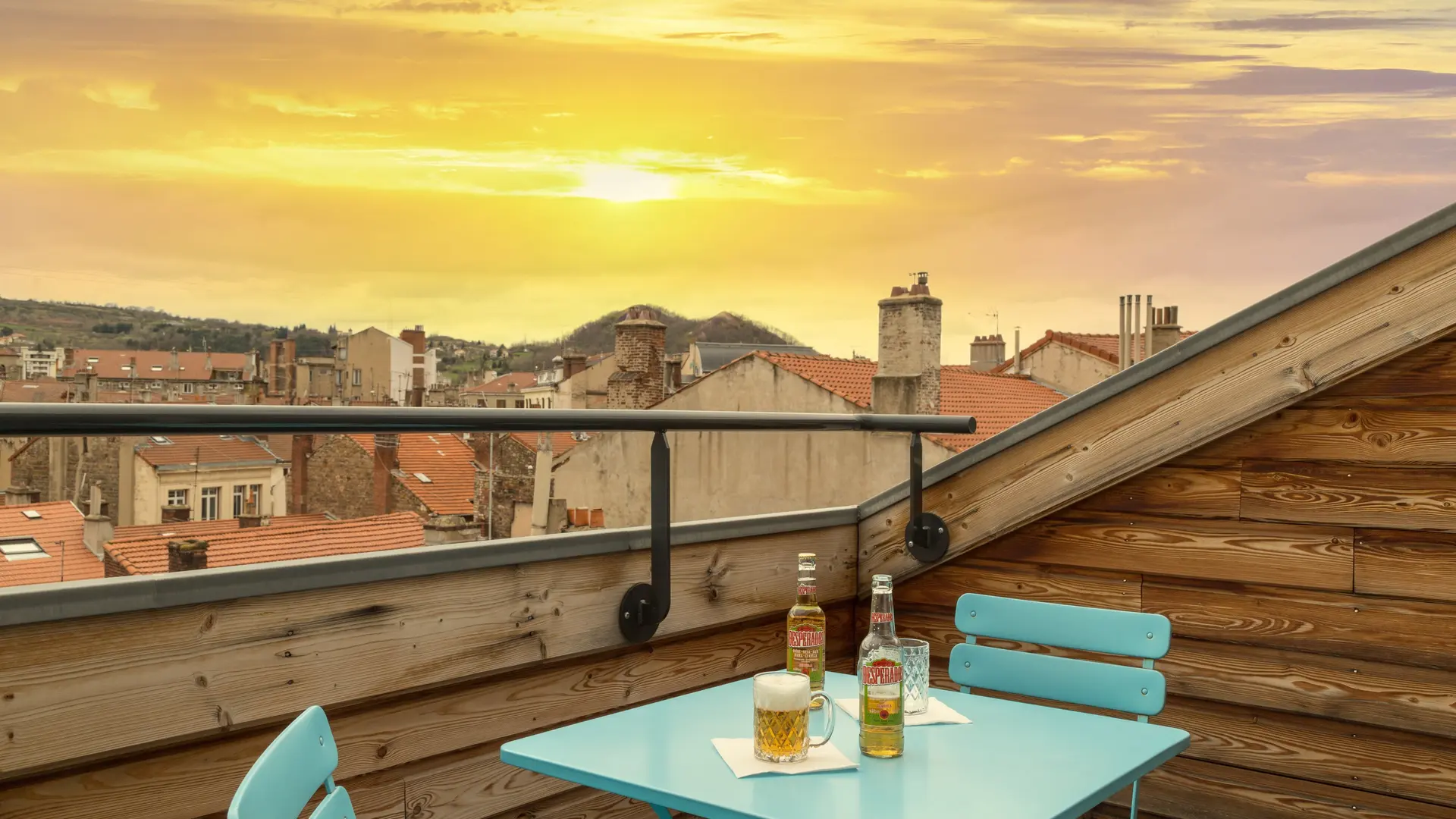 Chambre avec terrasse tropézienne