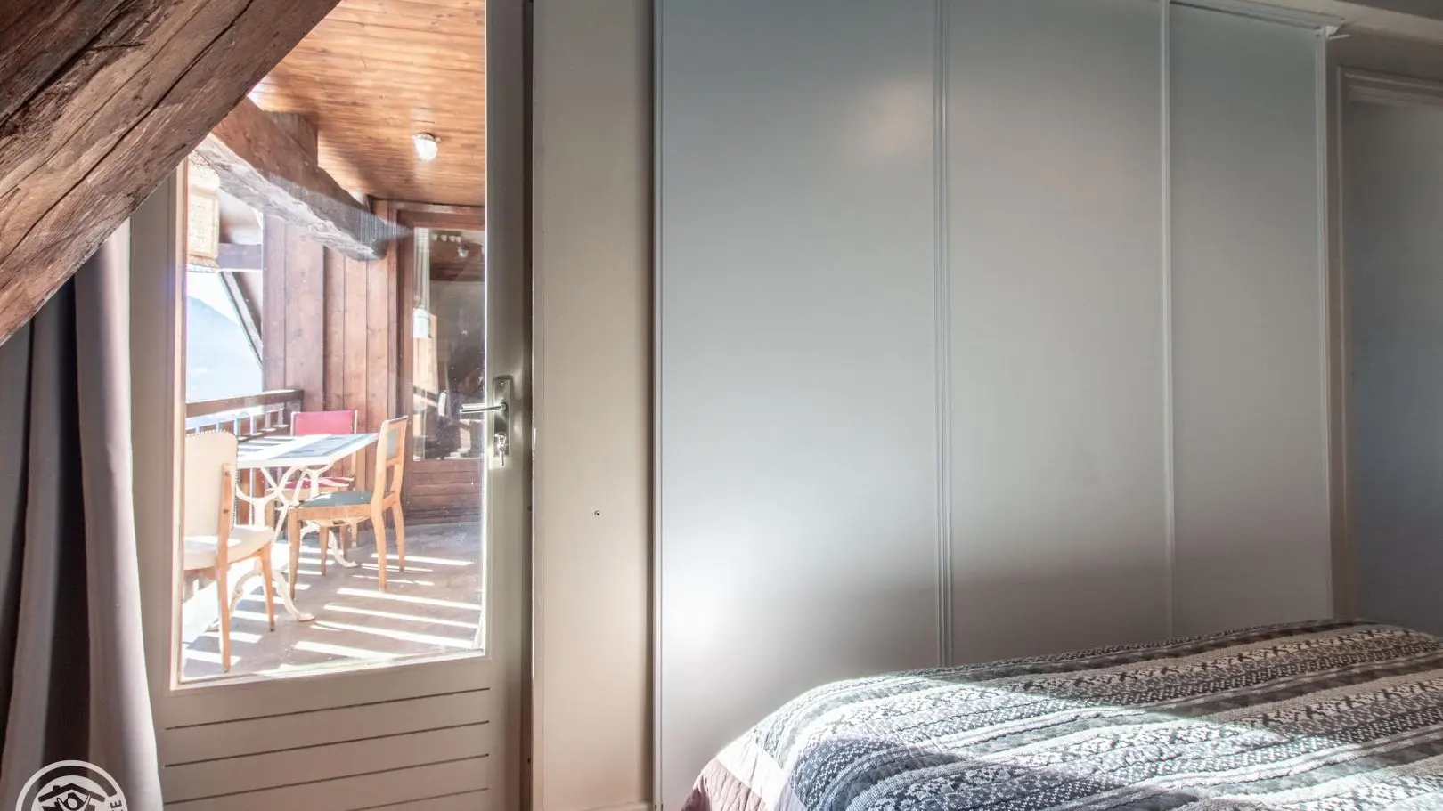 Accès balcon depuis la chambre