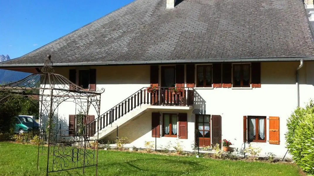 Facade de la maison côté jardin