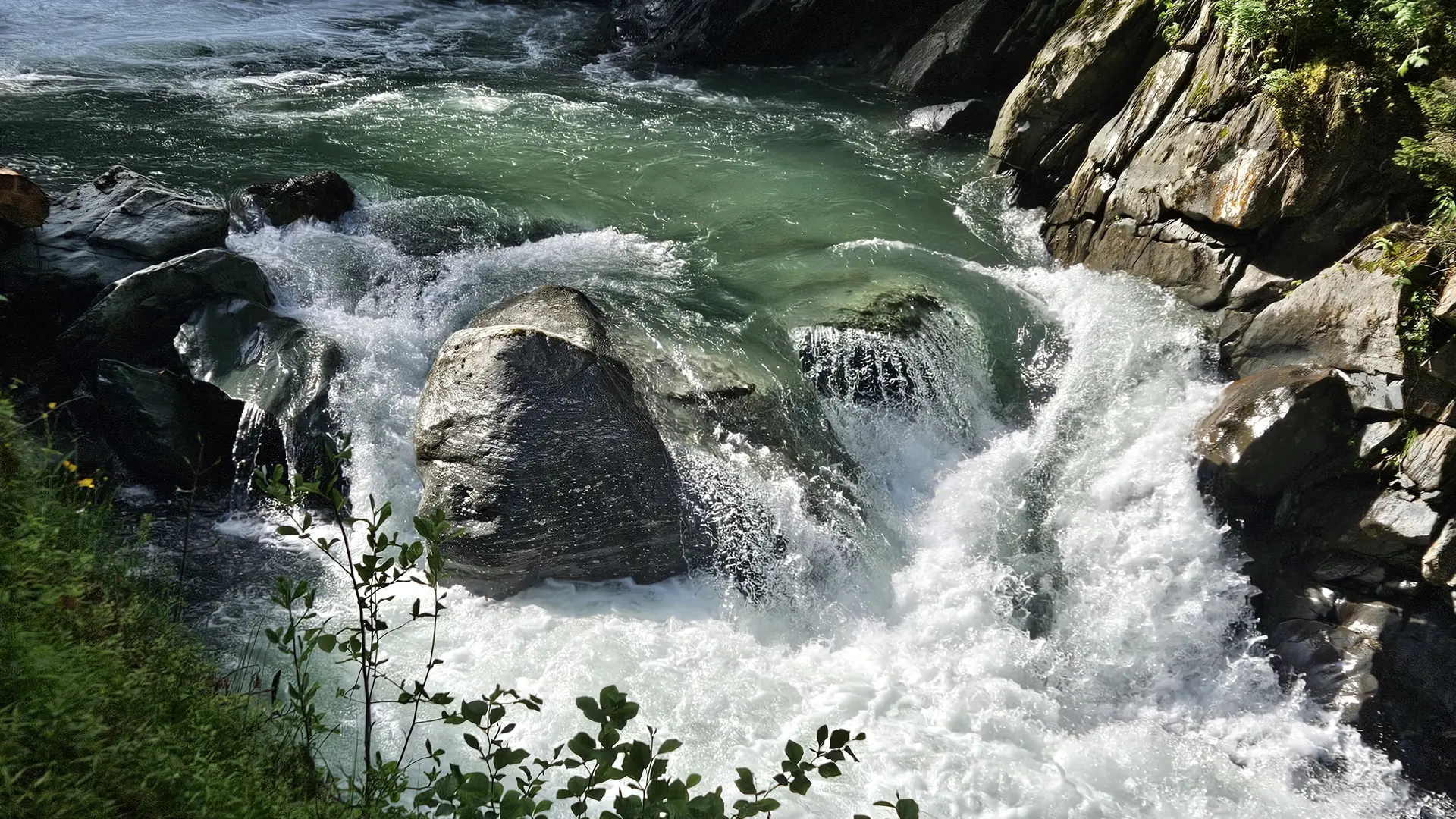 cascade de la grotte
