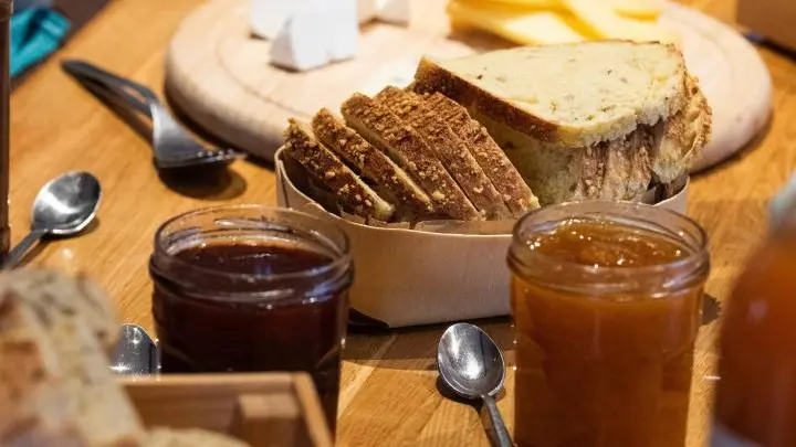 Confitures maison, produits locaux et bio