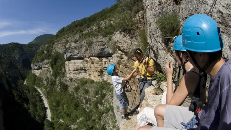 Via ferrata avec le bureau des guides des 2 Vallées