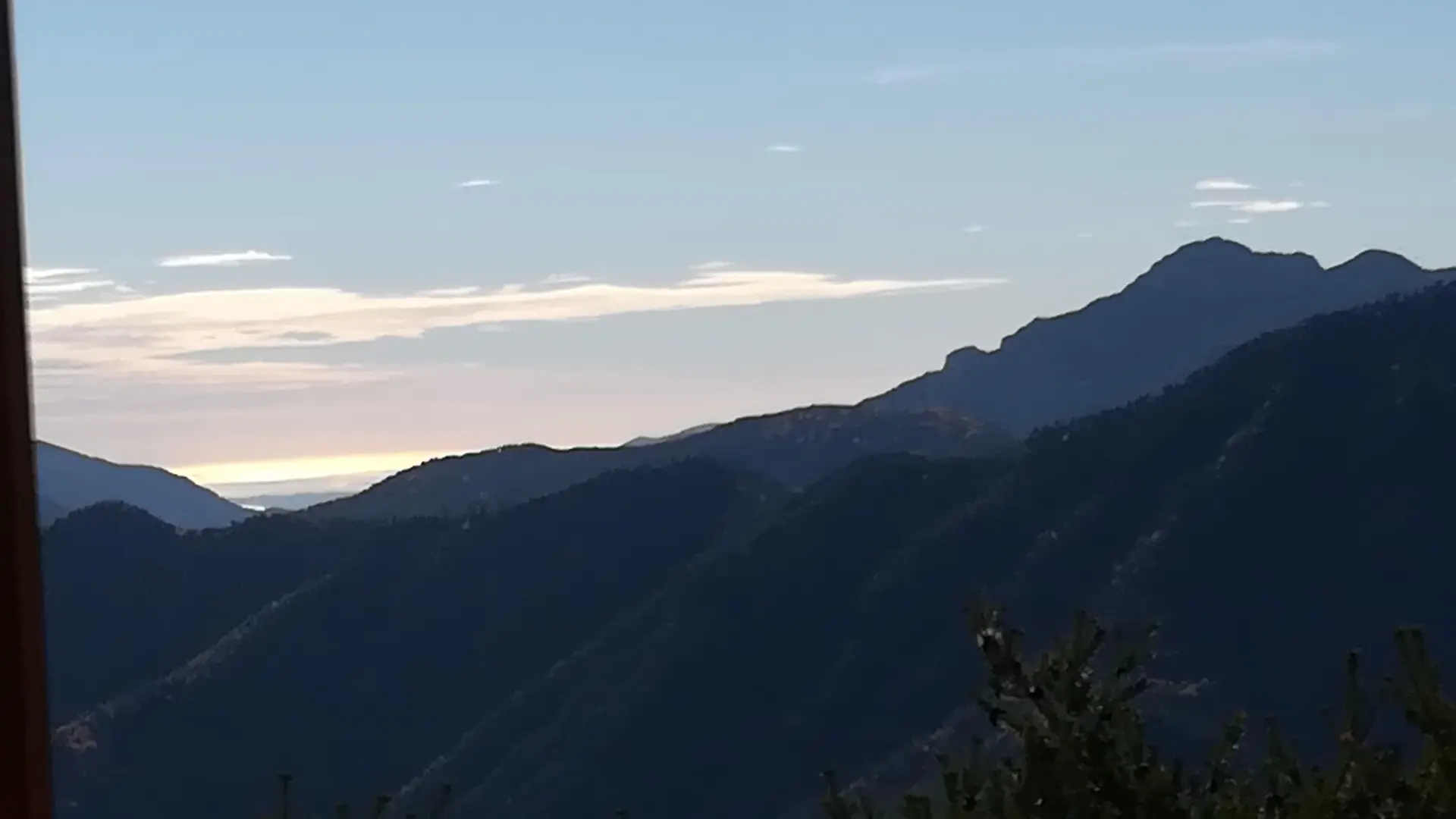 Vue splendide sur la Vallée et Golfe Juan !