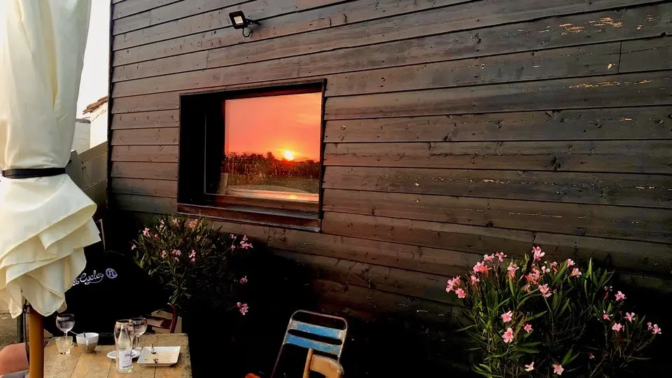 Dégustation au coucher du soleil