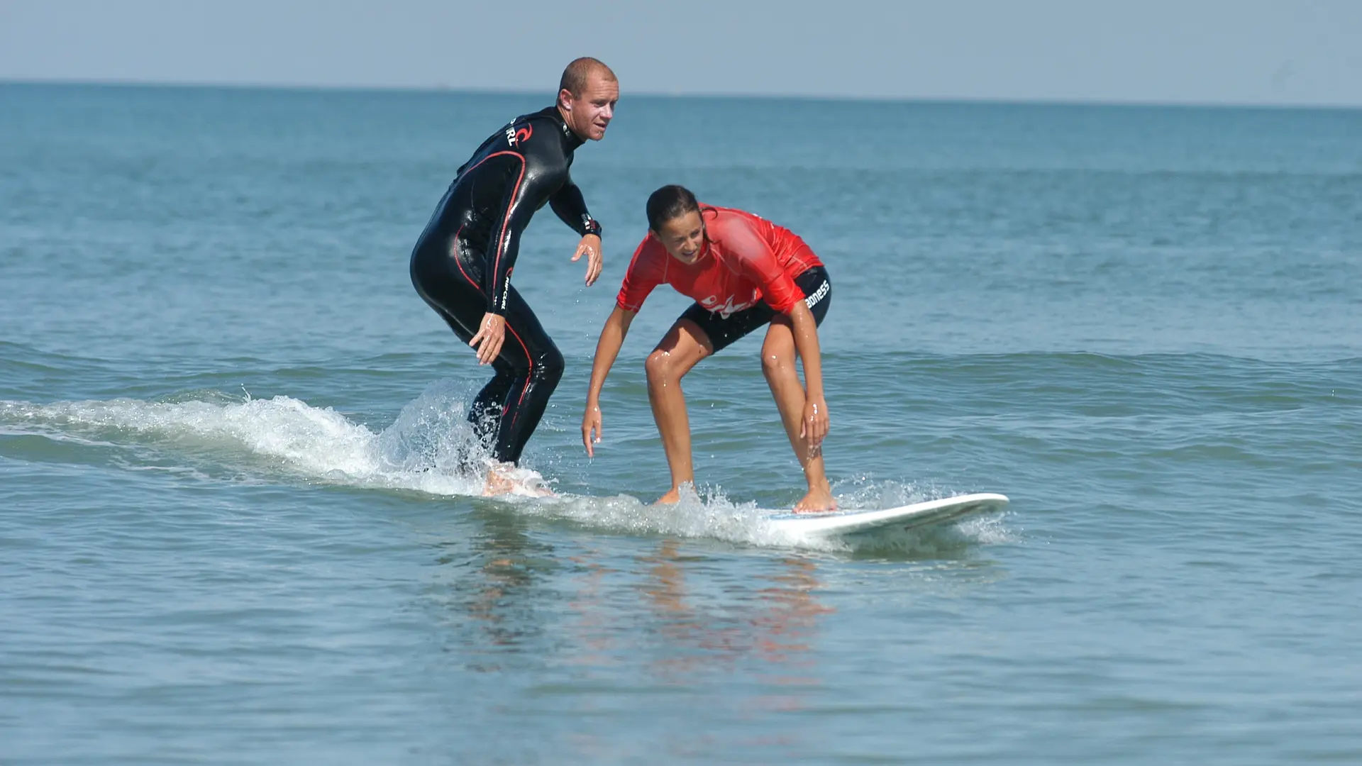 Cours de surf et natation