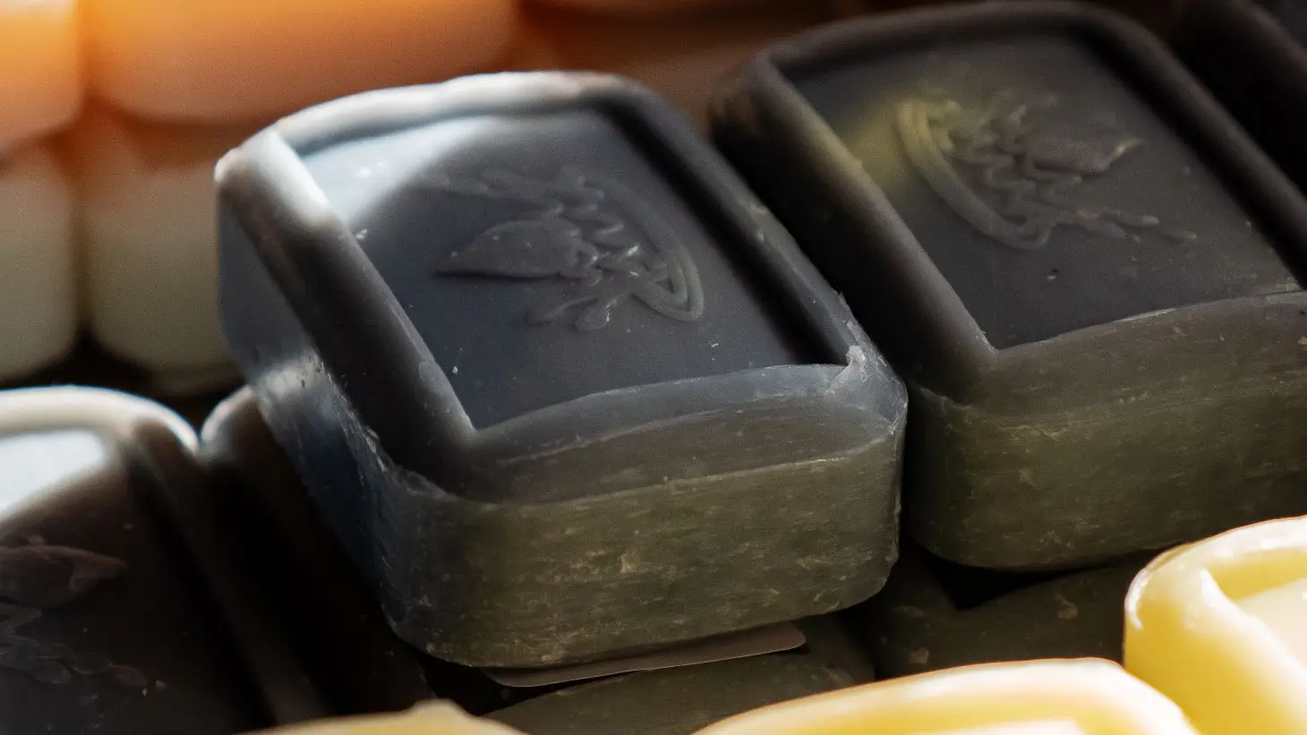 Savons de la savonnerie La Goutte Noire à La Chapelle Agnon