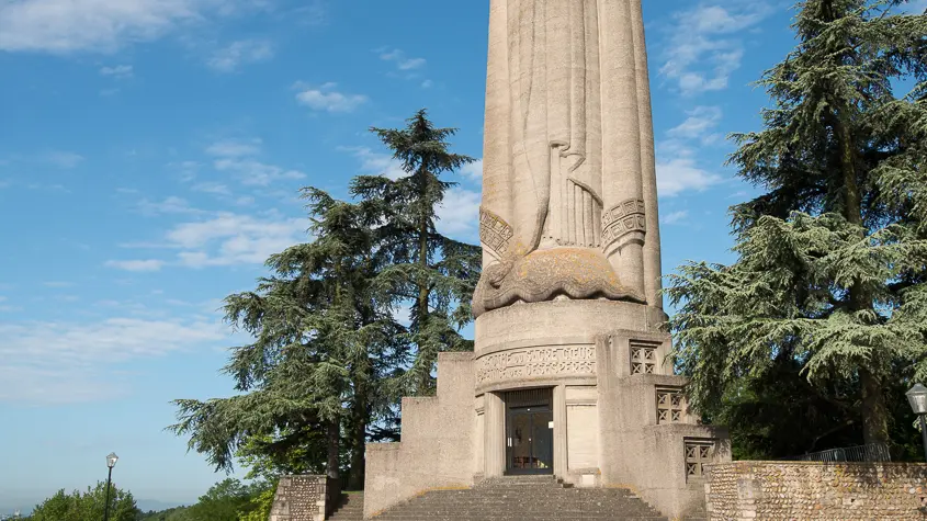 La Madone du Mas Rillier à Miribel