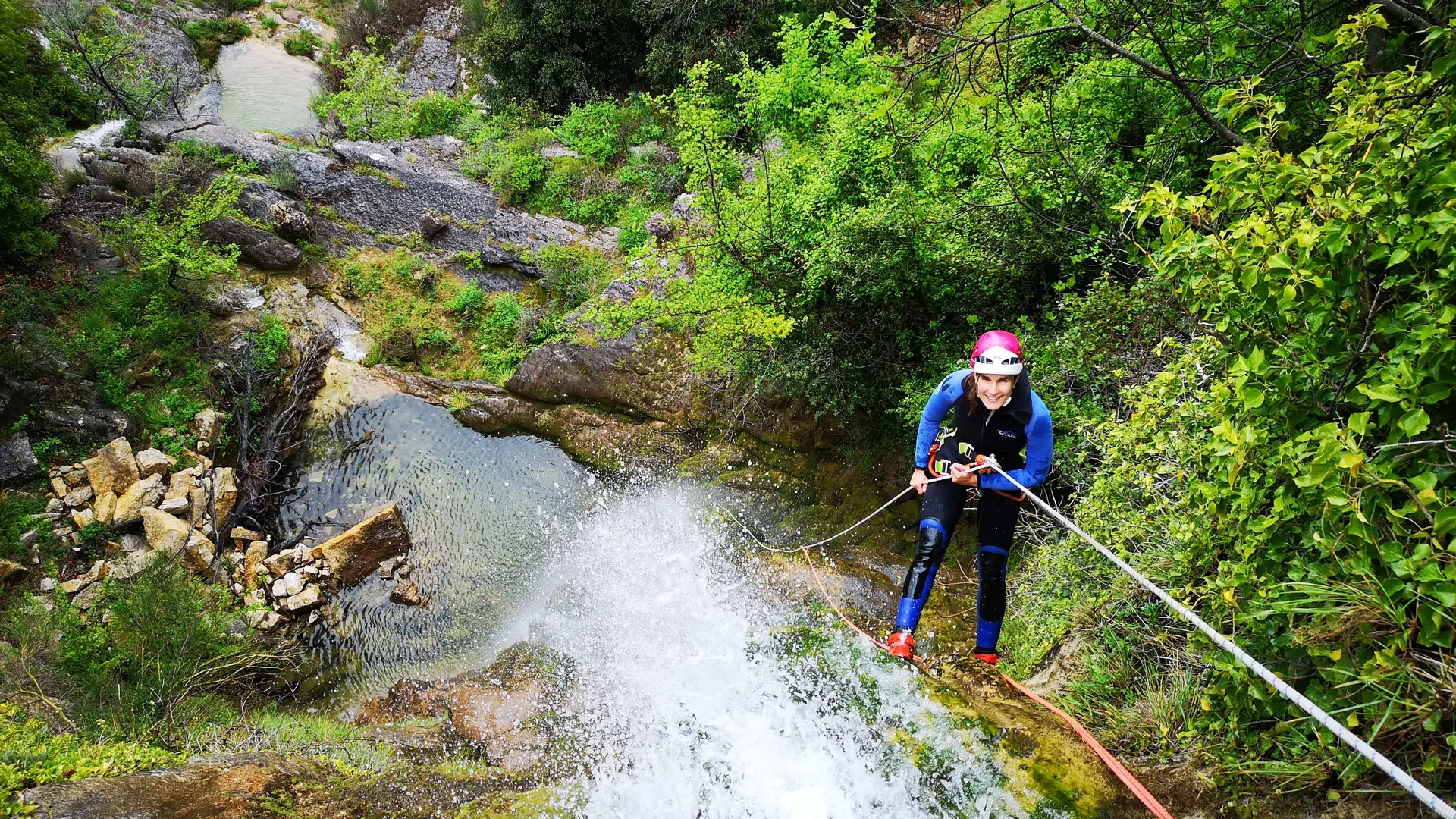 Descente en rappel dans les cascades de Gourdon