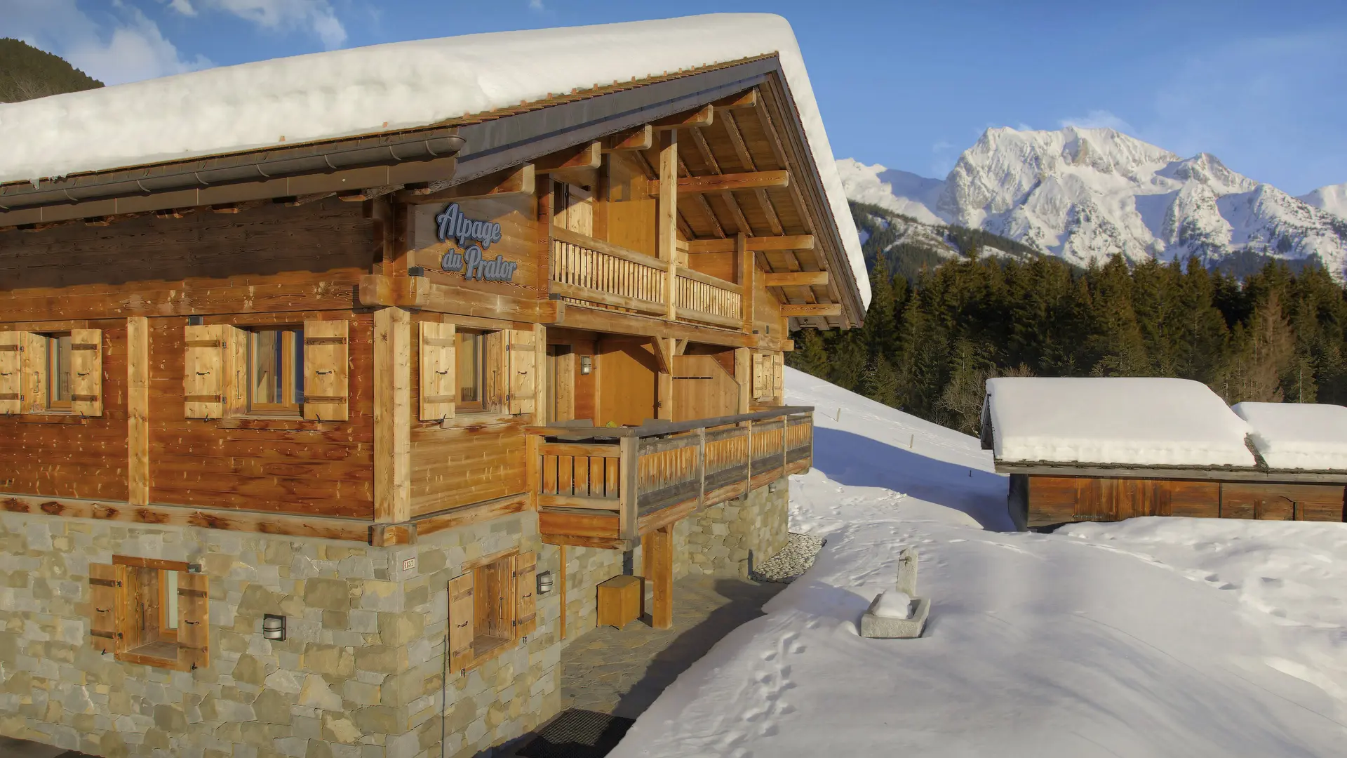 Chalet Pralor Le Peille - OVO NETWORK