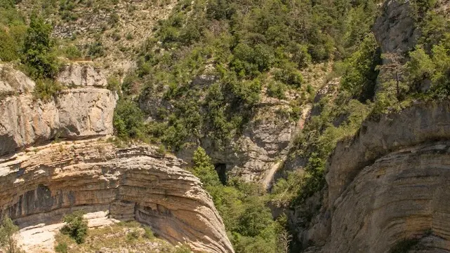 Sentier des falaises des gorges d'Agnielles