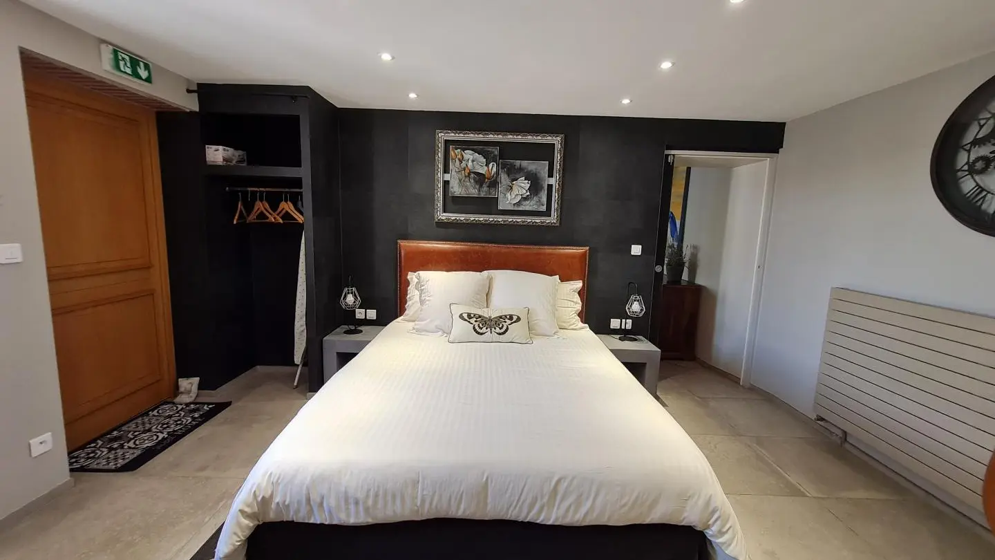 Chambre Cosy 
Au rez-de-chaussée
(1 lit double 160x200)