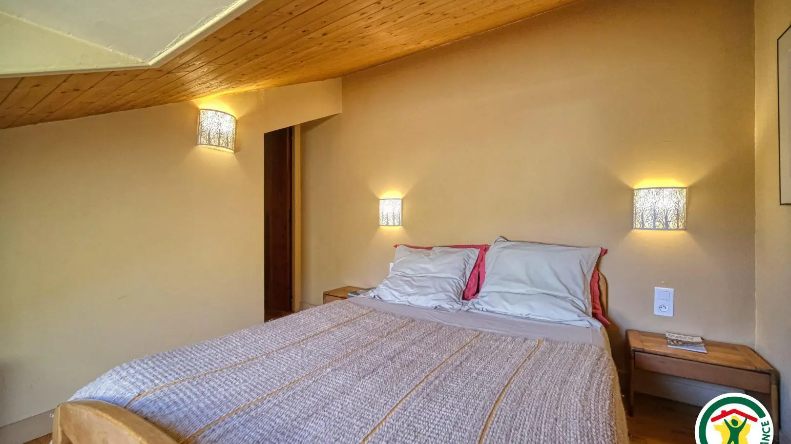 La chambre : lit 1x140