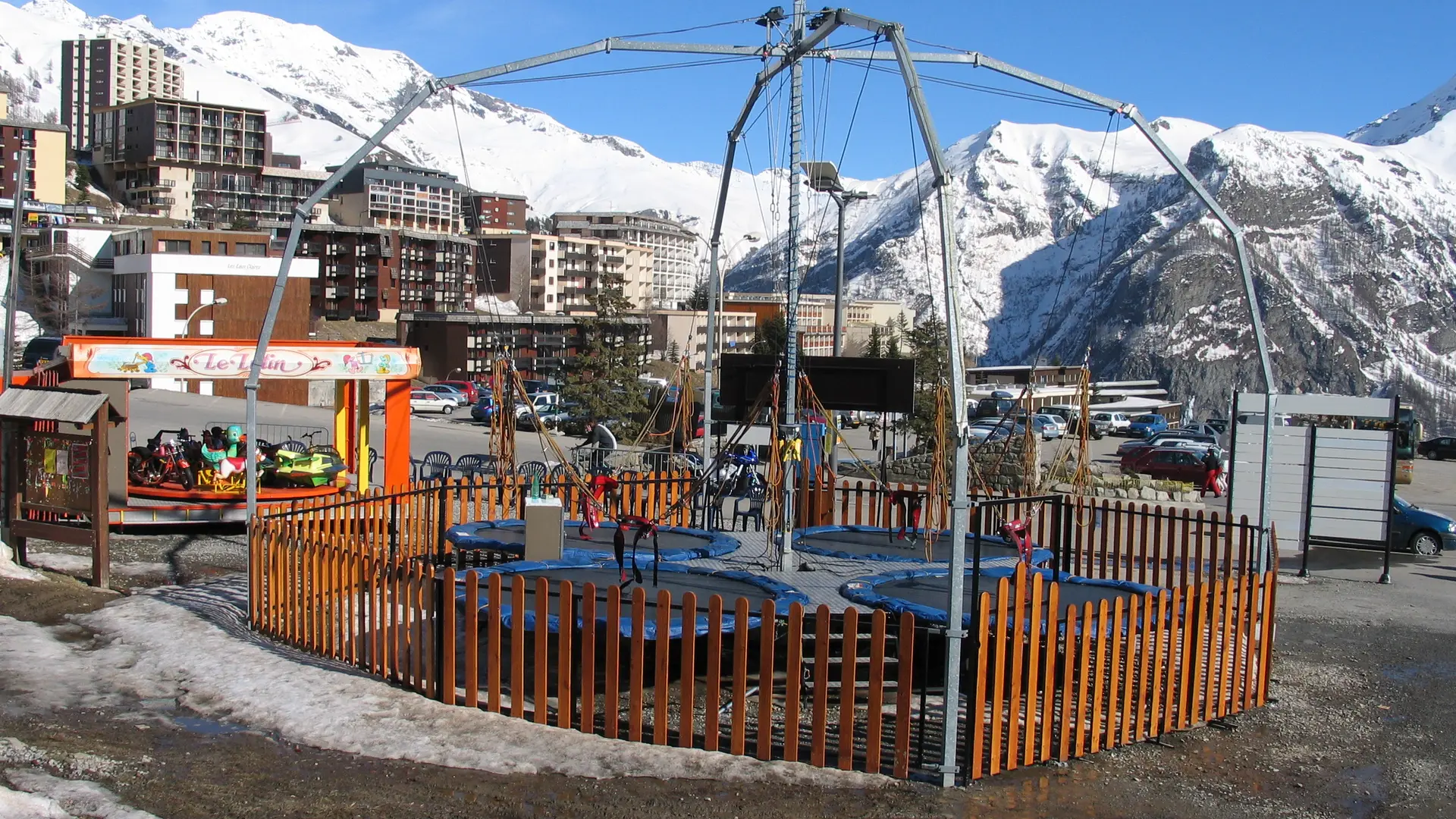 Trampo jump et manège hiver
