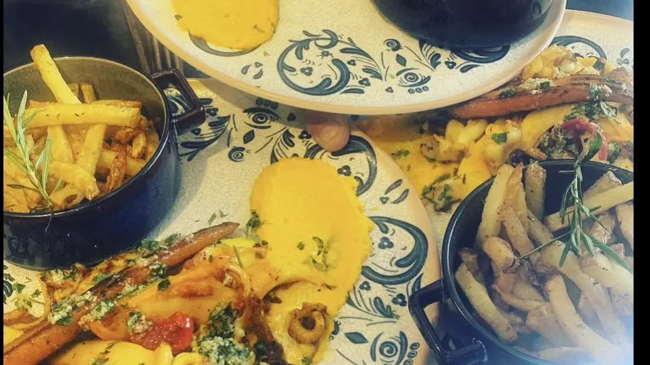 La mule Blanche Arles