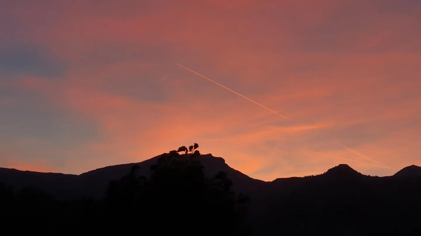 Coucher de soleil sur Croisse Baulet, photo prise depuis chez nous