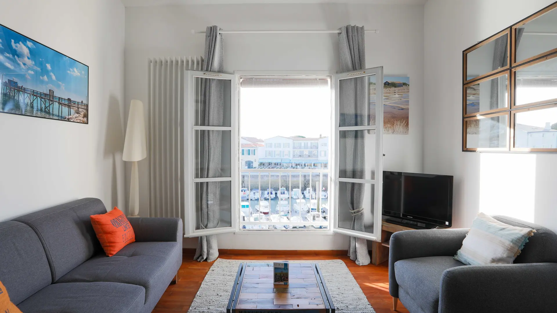 Appartement avec vue sur port