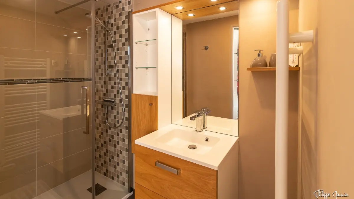 gite d'Appolline salle d'eau de la chambre lit double