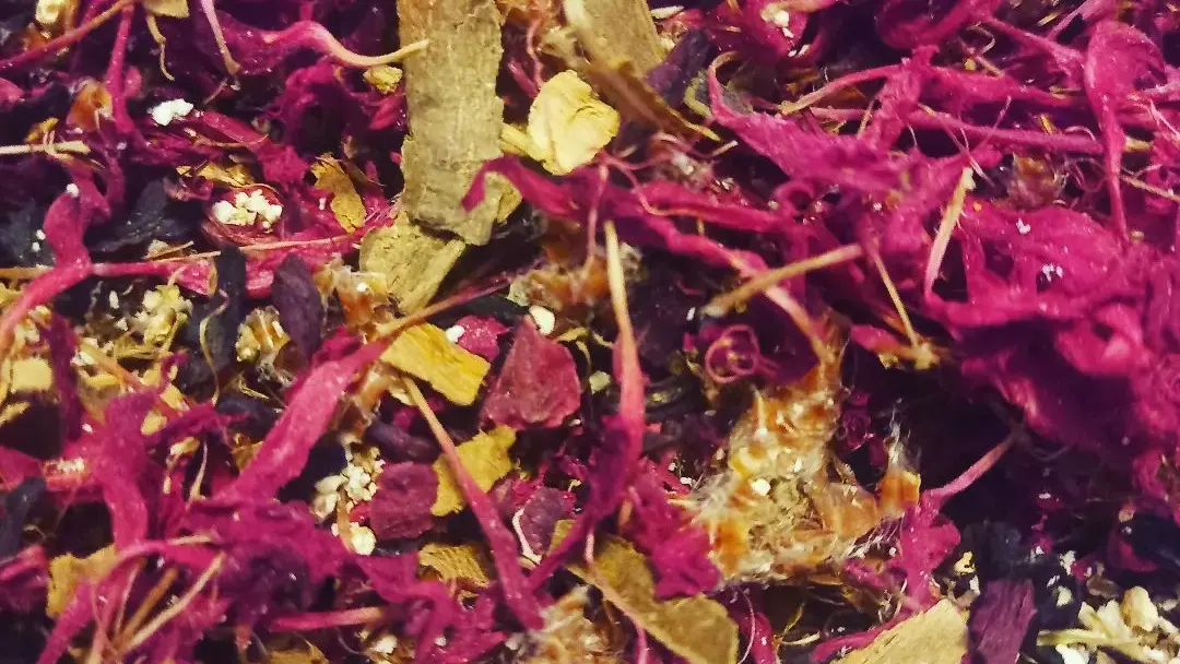 Paulette en cueillette - Productrice de plantes médicinales et aromatiques
