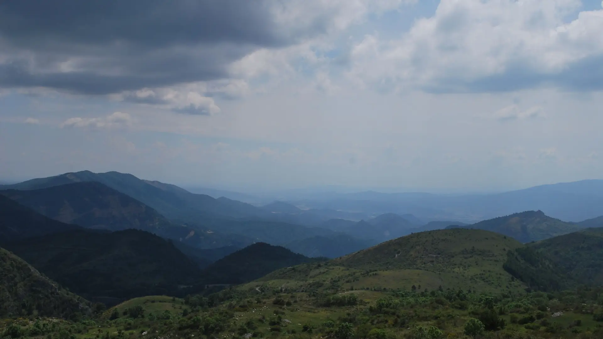 Ambiance orageuse sur le massif des Monges