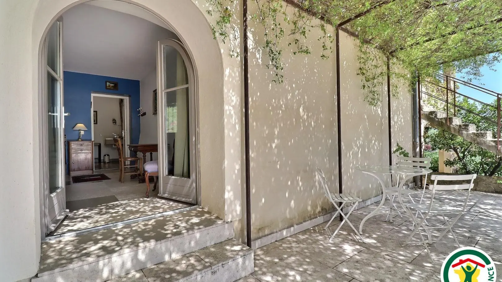 Terrasse de la chambre RHÔNE