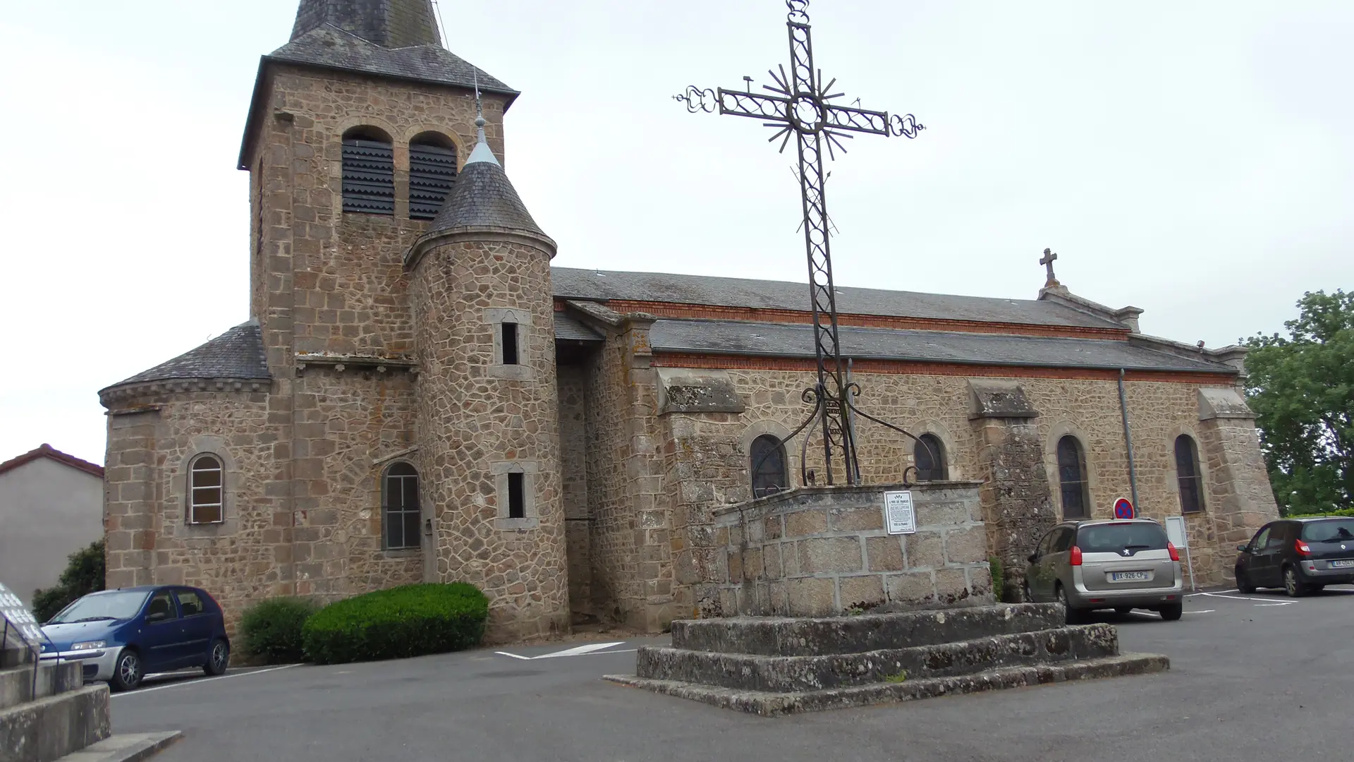 L'église de Nizerolles